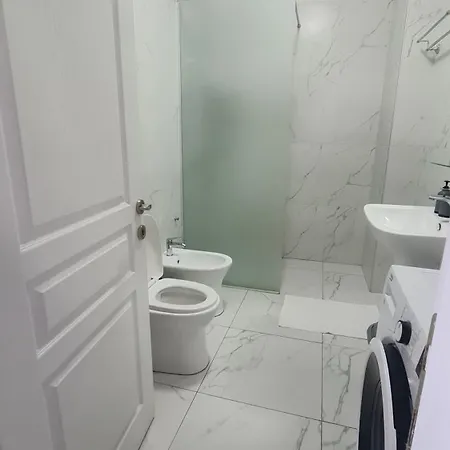 Apartament Modern 1br Apt, 6th Floor Apartament, *